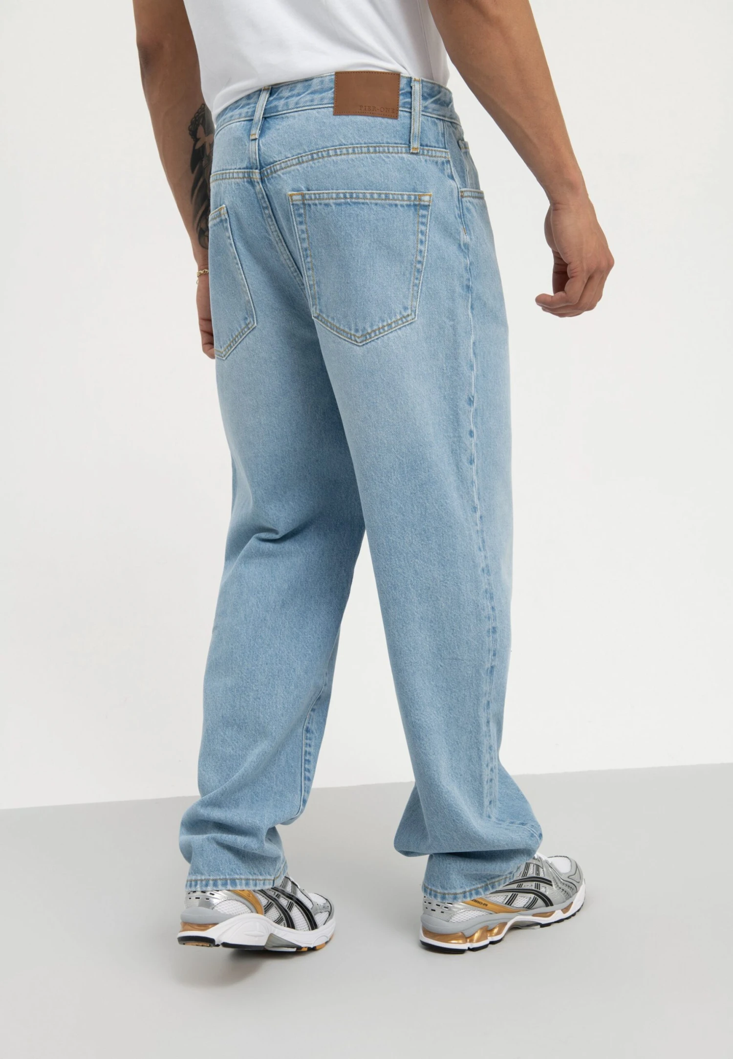 Pier One Relaxed Fit Jeans - Light Blue Denim 5 Pier One Relaxed Fit Jeans - Light Blue Denim - Afbeelding 3
