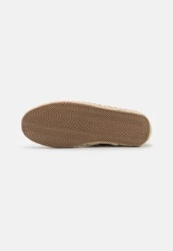 Pier One Unisex - Espadrilles - Dark Blue/White 12 Pier One Unisex - Espadrilles - Dark Blue/White -Pier One 09eb0ee17e01456cbce322bd4f651269