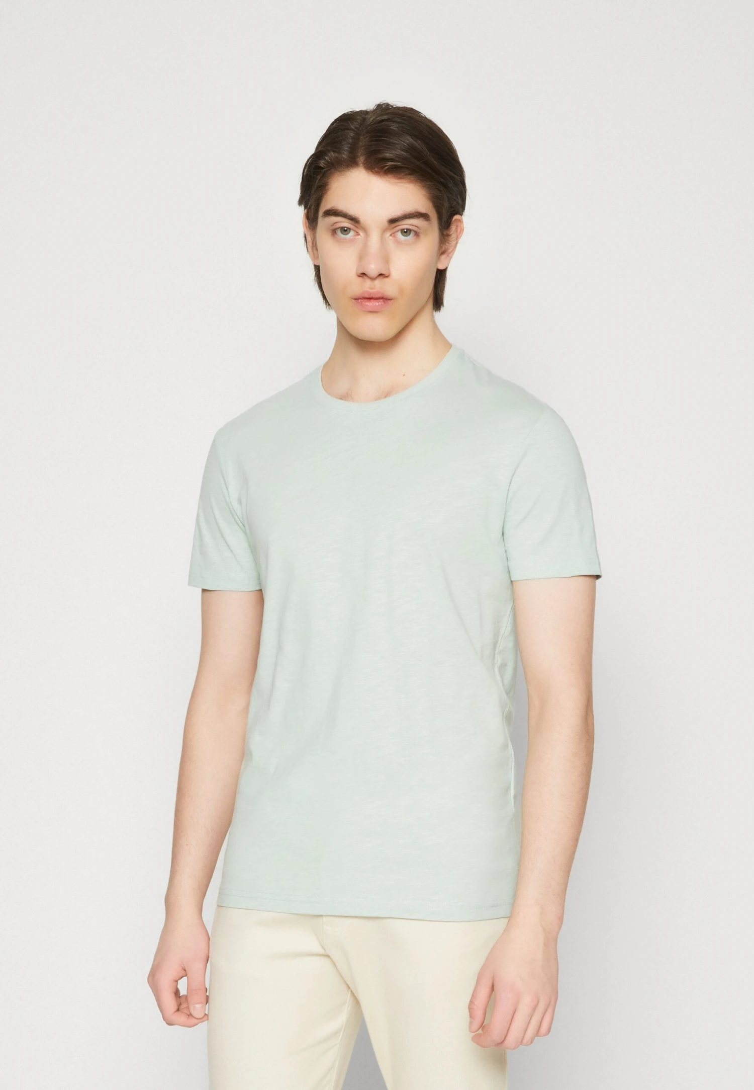 Pier One 5 Pack - T-Shirt Basic - Black/Light Blue/Khaki/Mint/Beige 7 Pier One 5 Pack - T-Shirt Basic - Black/Light Blue/Khaki/Mint/Beige - Afbeelding 5