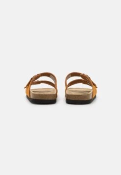 Pier One Leather Unisex - Pantoffels - Cognac 10 Pier One Leather Unisex - Pantoffels - Cognac -Pier One 0dd1a76e538742df9b858a41c2314d11