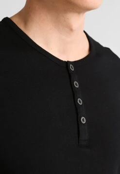 Pier One Longsleeve - Black 12 Pier One Longsleeve - Black -Pier One 0ef8eb526e274d5983742963bb9e7392