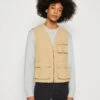 Pier One Bodywarmer - Tan 2 Pier One Bodywarmer - Tan -Pier One 1ba6cfea9e4a4d52ab8a2b7c23de2c8c