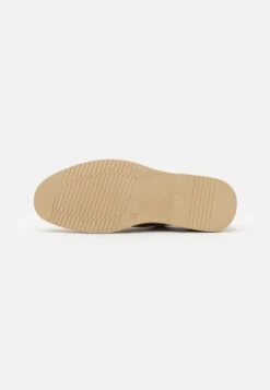 Pier One Unisex - Veterschoenen - Cognac 12 Pier One Unisex - Veterschoenen - Cognac -Pier One 28468be90e874e98bad57a49c0571b28