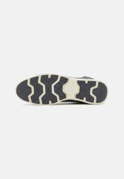 Pier One Sneakers Hoog - Grey 12 Pier One Sneakers Hoog - Grey -Pier One 2e37ac2690b04410b623cca2442ccb90