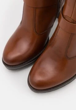 Pier One Leather- Laarzen Met Hoge Hak - Cognac 13 Pier One Leather- Laarzen Met Hoge Hak - Cognac -Pier One 300d754868594382a5e52d95fb67f91b