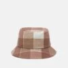Pier One Unisex - Hoed - Beige/Off-White 2 Pier One Unisex - Hoed - Beige/Off-White -Pier One 34b3ab0de10f4591949c30a9147db96a