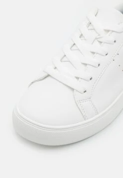 Pier One Unisex - Sneakers Laag - White 13 Pier One Unisex - Sneakers Laag - White -Pier One 3deb7cb032bf46589afc2d447f7ebf74