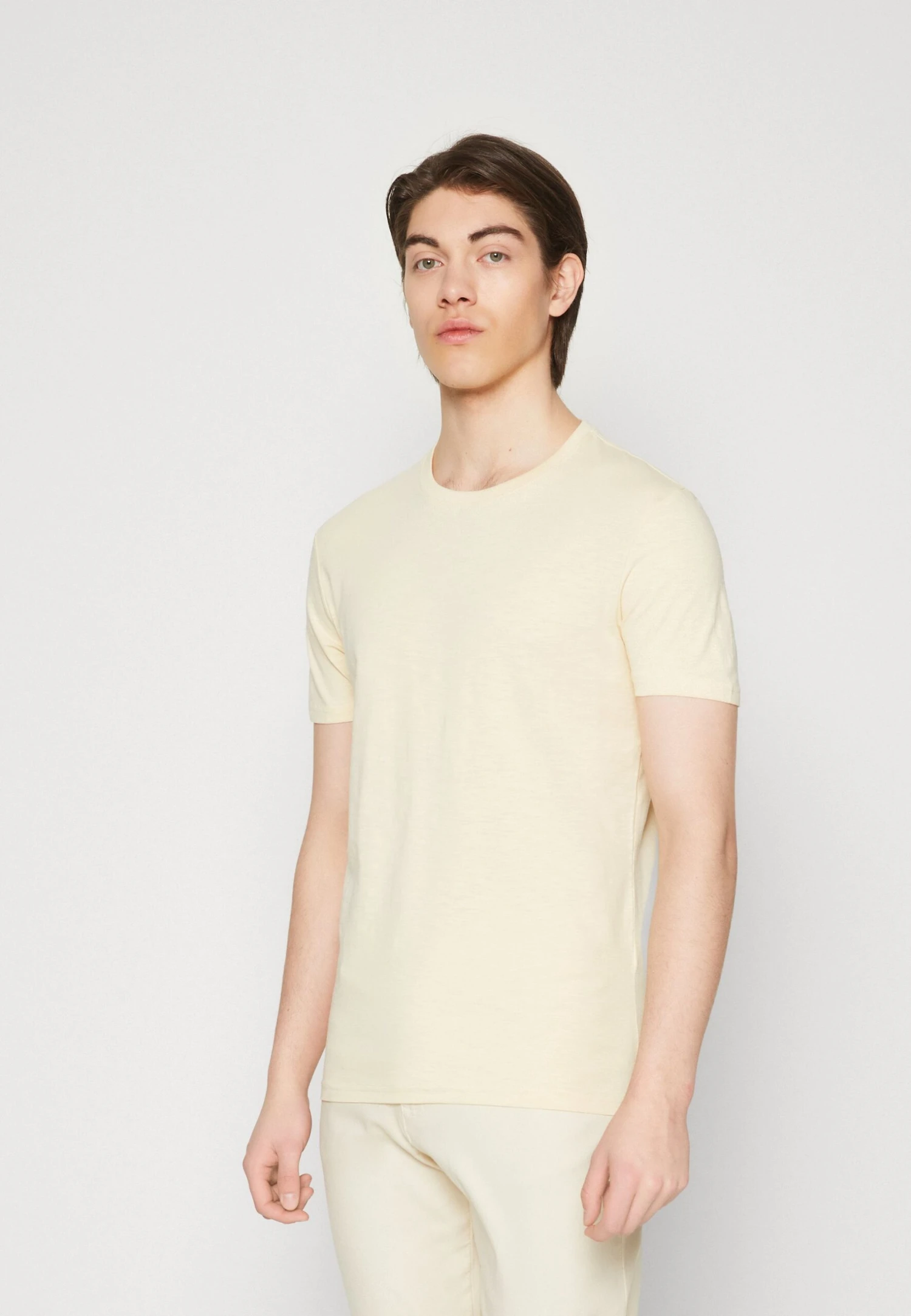 Pier One 5 Pack - T-Shirt Basic - Black/Light Blue/Khaki/Mint/Beige 6 Pier One 5 Pack - T-Shirt Basic - Black/Light Blue/Khaki/Mint/Beige - Afbeelding 4