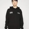 Pier One Wood Hoodie - Hoodie - Black 1 Pier One Wood Hoodie - Hoodie - Black -Pier One 411d7e9b1b2e44709323177eef2d21dd