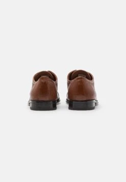 Pier One Veterschoenen - Tan 10 Pier One Veterschoenen - Tan -Pier One 4164d9f4b6fd420b8edfec1521617280
