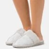 Pier One Pantoffels - Grey 1 Pier One Pantoffels - Grey -Pier One 43b3f17ab3e94a9bacf774f556703195