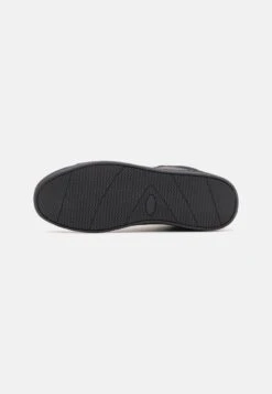 Pier One Sneakers Hoog - Black 12 Pier One Sneakers Hoog - Black -Pier One 44fc9960bd0c4cea90e5e38980a979b4