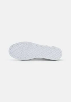 Pier One Sneakers Laag - Grey 12 Pier One Sneakers Laag - Grey -Pier One 460ec2880e0649af9c41beb09909e803