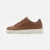 Pier One Unisex - Sneakers Laag - Cognac 1 Pier One Unisex - Sneakers Laag - Cognac -Pier One 466ac211203c4308bbd1a6e05b9736ef