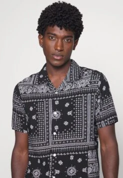 Pier One Unisex - Overhemd - Black 15 Pier One Unisex - Overhemd - Black -Pier One 4e282950c1904b10ae4f0517950dc527