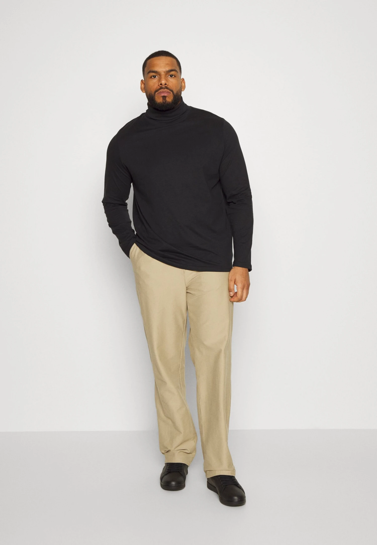 Pier One Longsleeve - Black 4 Pier One Longsleeve - Black - Afbeelding 2