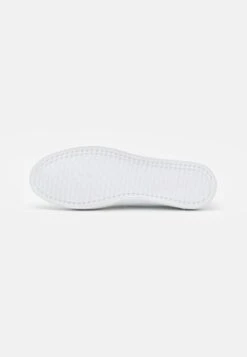 Pier One Unisex - Instappers - White 12 Pier One Unisex - Instappers - White -Pier One 559e8b1dcc1146f4ac3228e64e6c8bdb