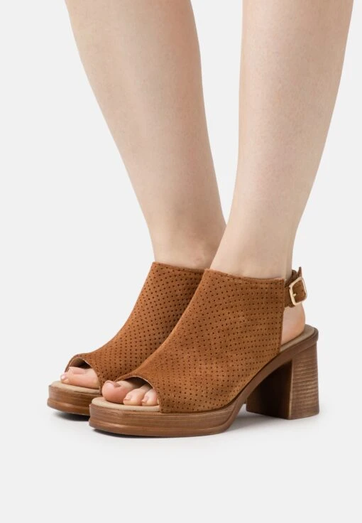 Pier One Leather - Sandalen Met Plateauzool - Cognac
