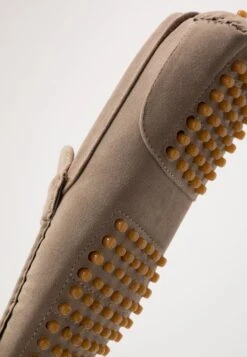 Pier One Unisex - Mocassins - Taupe 13 Pier One Unisex - Mocassins - Taupe -Pier One 5f6a186519194242b8bc6875e1c293df