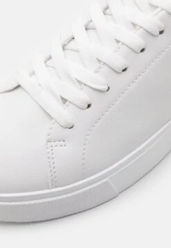 Pier One Unisex - Sneakers Laag - White 13 Pier One Unisex - Sneakers Laag - White -Pier One 63903e23956c4a83bb62848054f57ab3