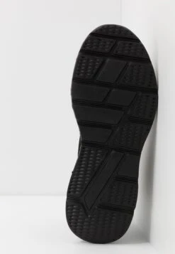 Pier One Sneakers Hoog - Black 16 Pier One Sneakers Hoog - Black -Pier One 6d3202bd708c480186fc59b621633058