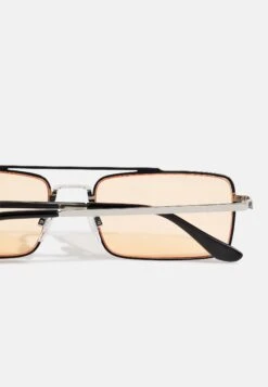 Pier One Unisex - Zonnebril - Silver-Coloured, Orange 8 Pier One Unisex - Zonnebril - Silver-Coloured, Orange -Pier One 71b8ec13cd624844a5c2aab8a959d46b