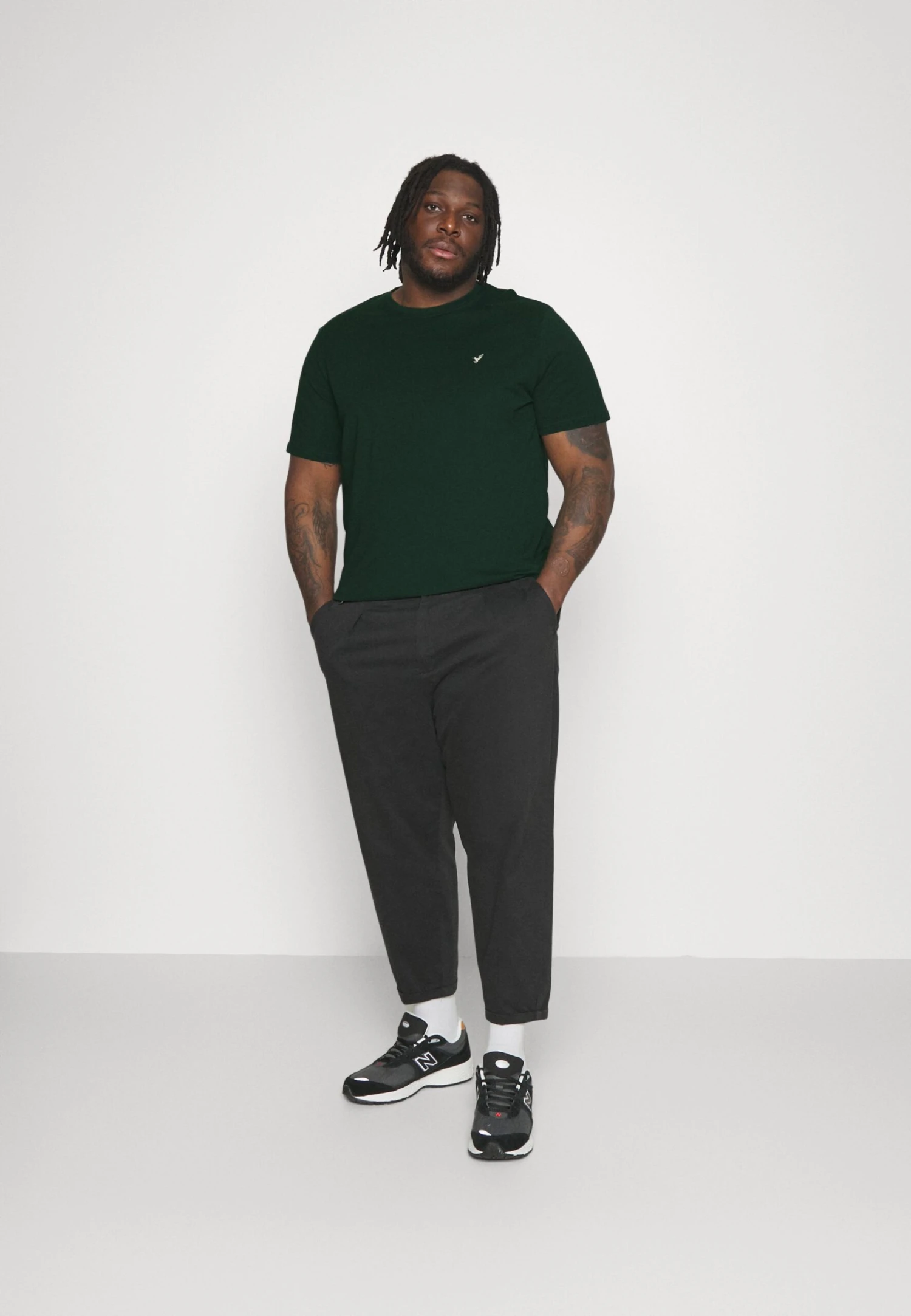 Pier One 5 Pack - T-Shirt Basic - Dark Green/Beige/Light Blue 3 Pier One 5 Pack - T-Shirt Basic - Dark Green/Beige/Light Blue