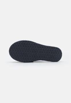 Pier One Pantoffels - Dark Blue 12 Pier One Pantoffels - Dark Blue -Pier One 830e6f498259406ea9a83194e4b6fb6e