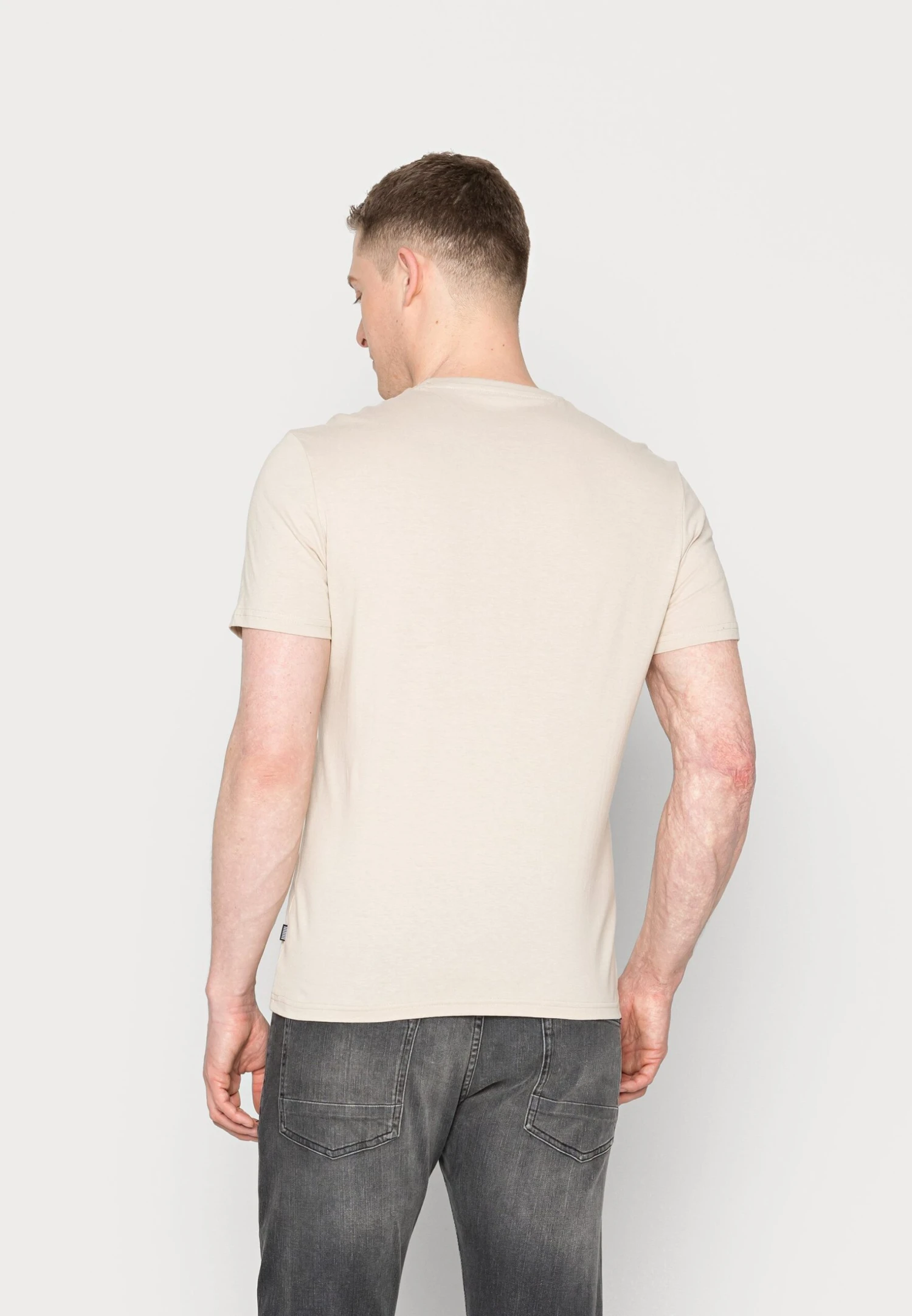 Pier One 5 Pack - T-Shirt Basic - White/Green/Bordeaux/Black/Beige 5 Pier One 5 Pack - T-Shirt Basic - White/Green/Bordeaux/Black/Beige - Afbeelding 3