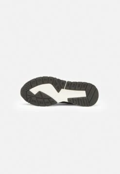 Pier One Unisex - Sneakers Laag - Black/White 12 Pier One Unisex - Sneakers Laag - Black/White -Pier One 91badcfaaf9c46d9af1a53b1d37c7e74