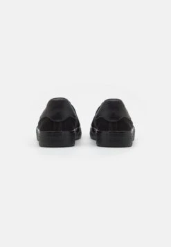 Pier One Unisex - Sneakers Laag - Black 10 Pier One Unisex - Sneakers Laag - Black -Pier One 922886a27c314b64ae040988433ed448