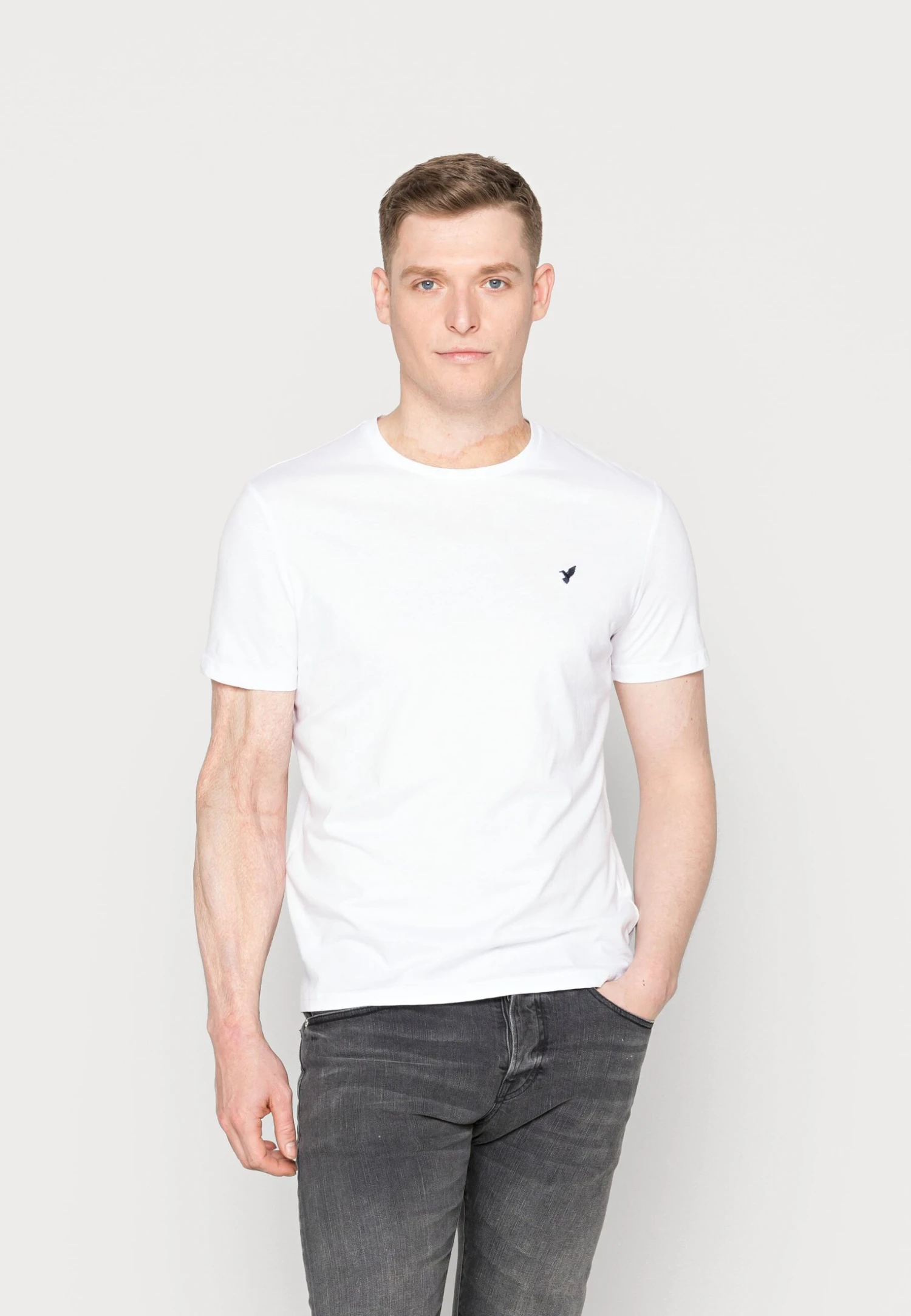 Pier One 5 Pack - T-Shirt Basic - White/Green/Bordeaux/Black/Beige 7 Pier One 5 Pack - T-Shirt Basic - White/Green/Bordeaux/Black/Beige - Afbeelding 5