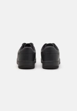 Pier One Sneakers Laag - Black 10 Pier One Sneakers Laag - Black -Pier One 99263401337e4eb6a5f02968637404d2