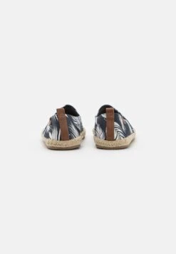Pier One Unisex - Espadrilles - Dark Blue 10 Pier One Unisex - Espadrilles - Dark Blue -Pier One 9b8c3f0d49914203ae6f4575b4b50993