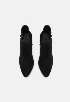 Pier One Leather - Korte Laarzen - Black 13 Pier One Leather - Korte Laarzen - Black -Pier One ac0e8a9e2f444ed7b2bb2294947141ff