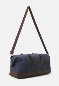 Bestsellers 2 Bestsellers -Pier One ad60d753261740dd856e39216b96b215
