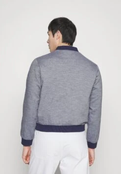 Pier One Bomberjacks - Dark Blue 9 Pier One Bomberjacks - Dark Blue -Pier One b1943f9a2db34e26b563b2036d05ec83