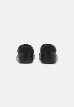 Pier One Unisex - Sneakers Laag - Black 10 Pier One Unisex - Sneakers Laag - Black -Pier One b22db70067f5489780025f51833f81c8