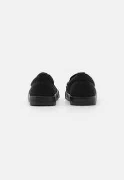 Pier One Unisex - Instappers - Black 10 Pier One Unisex - Instappers - Black -Pier One b3086ad5a87545b591af413b2e38fb22
