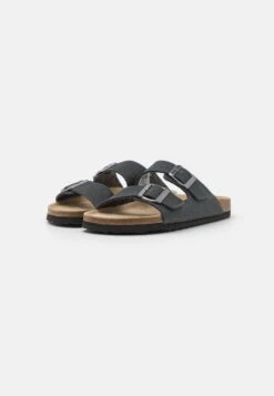 Bestsellers 18 Bestsellers -Pier One b3dcb0fd9b96403d8152955c7ddd68c5