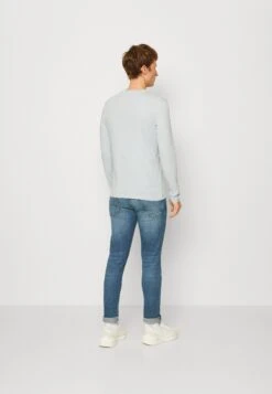 Pier One 2 Pack - Longsleeve - Light Blue/Dark Blue 10 Pier One 2 Pack - Longsleeve - Light Blue/Dark Blue -Pier One b71cccea96244df296be0462913ecd6b