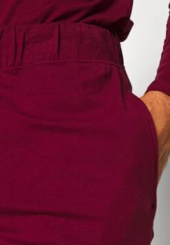 Pier One 2 Pack - Pyjamabroek - Dark Blue/Bordeaux 13 Pier One 2 Pack - Pyjamabroek - Dark Blue/Bordeaux -Pier One c0eb164704844517b02eafb070d81b63