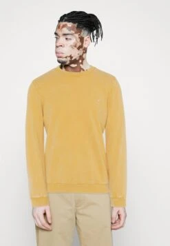 Pier One Sweater - Yellow