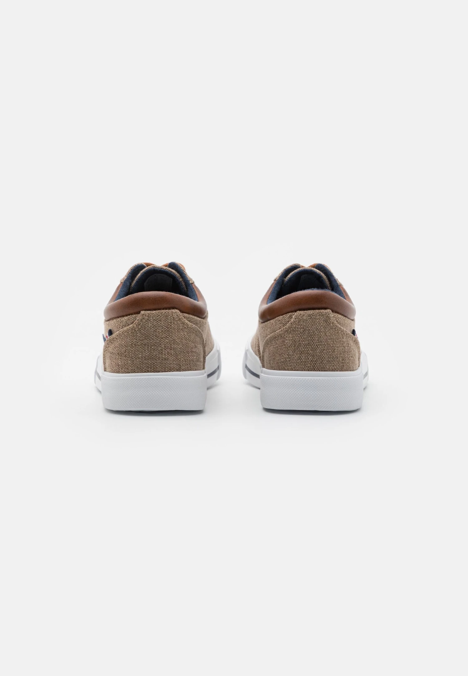 Pier One Sneakers Laag - Taupe 5 Pier One Sneakers Laag - Taupe - Afbeelding 3