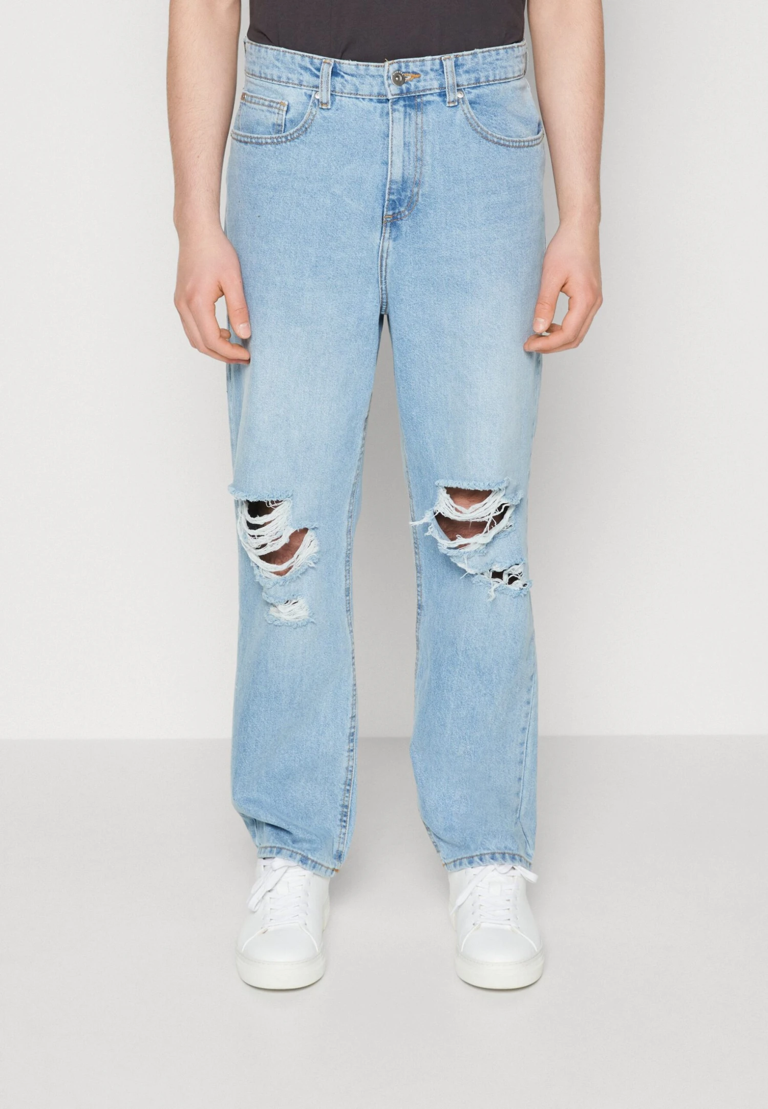 Pier One Distress On Knees - Relaxed Fit Jeans - Light Blue Denim 3 Pier One Distress On Knees - Relaxed Fit Jeans - Light Blue Denim