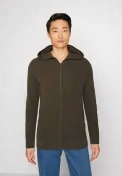 Pier One Vest - Olive