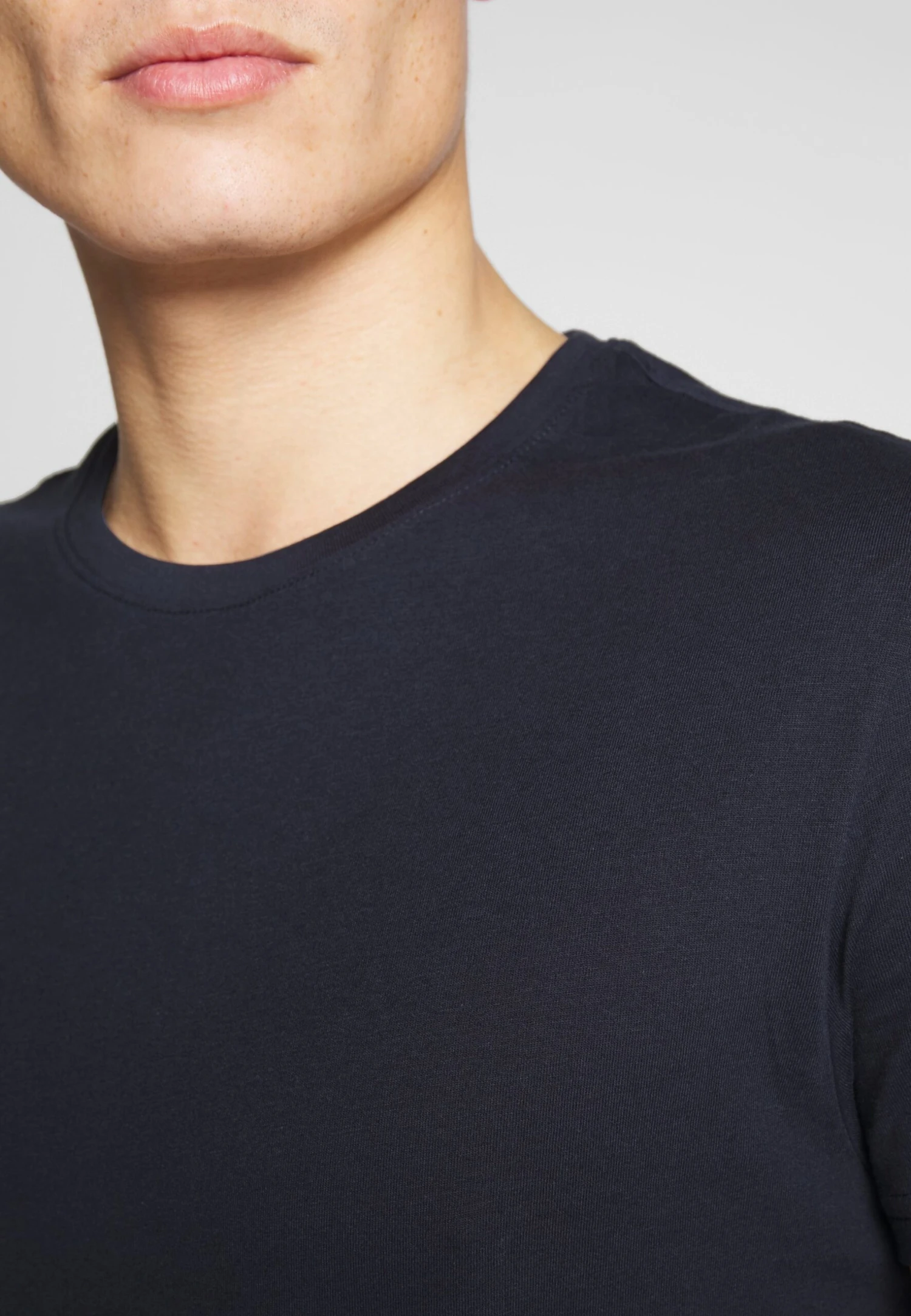 Pier One 2 Pack - T-Shirt Basic - White/Dark Blue 8 Pier One 2 Pack - T-Shirt Basic - White/Dark Blue - Afbeelding 6
