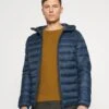 Pier One Lichte Jas - Blue 2 Pier One Lichte Jas - Blue -Pier One deb22e46e3184766acf61a547ecd91d0
