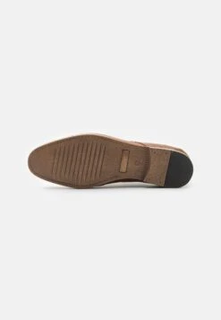 Pier One Leather - Veterschoenen - Camel 12 Pier One Leather - Veterschoenen - Camel -Pier One e3f6c54628b94e49b6e46967d1660fe0