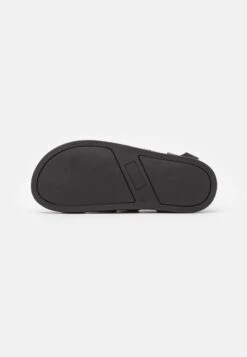 Pier One Unisex - Sandalen - Black 12 Pier One Unisex - Sandalen - Black -Pier One e87e23584ff645a2b631dcb0f2309a2a